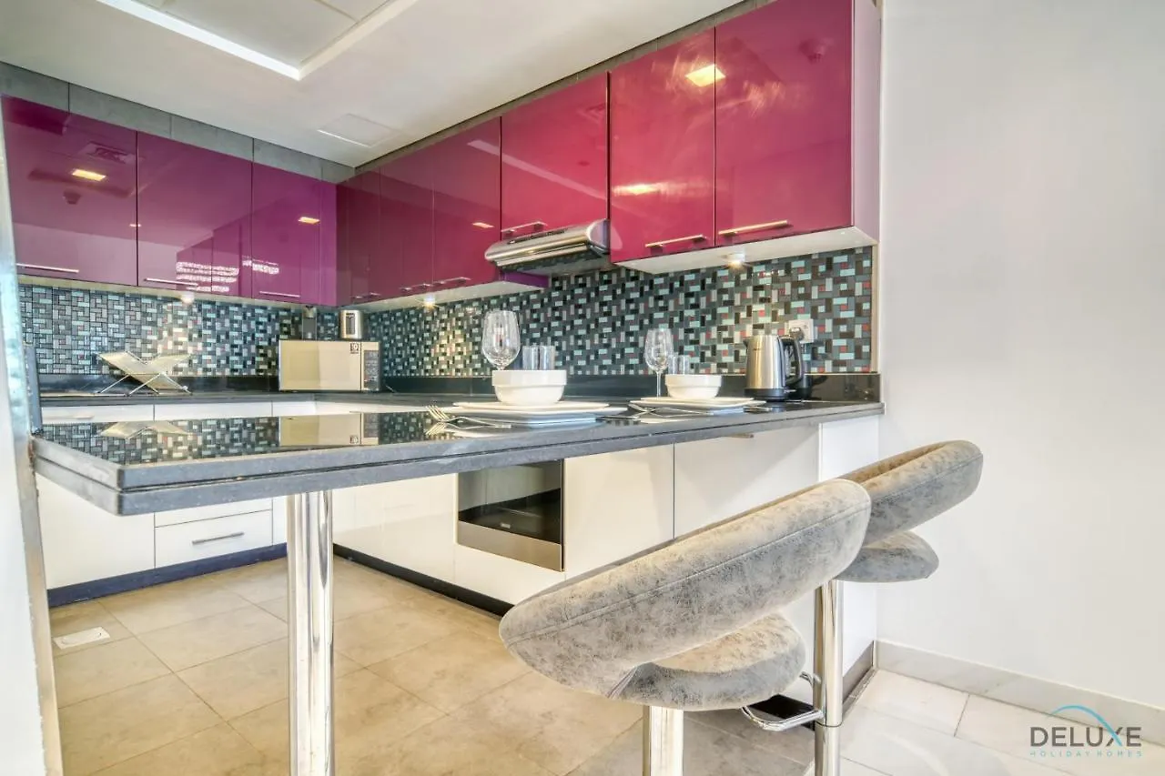 Sea Views From Living To Bedroom Perfect For Staycation, Dubai Marina By Deluxe Holiday Homes